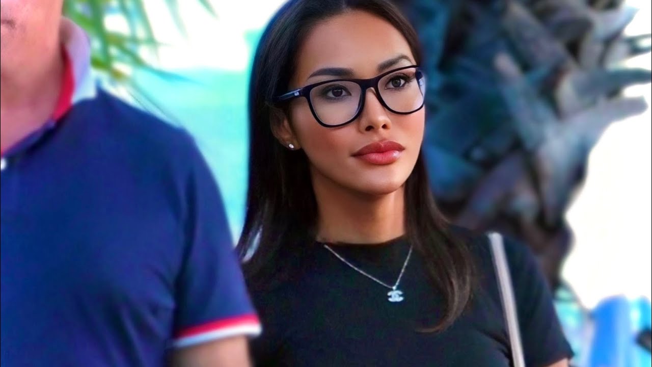 GORGEOUS THAI LADIES in PATTAYA STREET Scenes, THAILAND Beautiful 