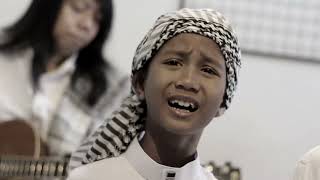 Azzam dan Zayyan - Umar Bin Khotob ( Official music Video )