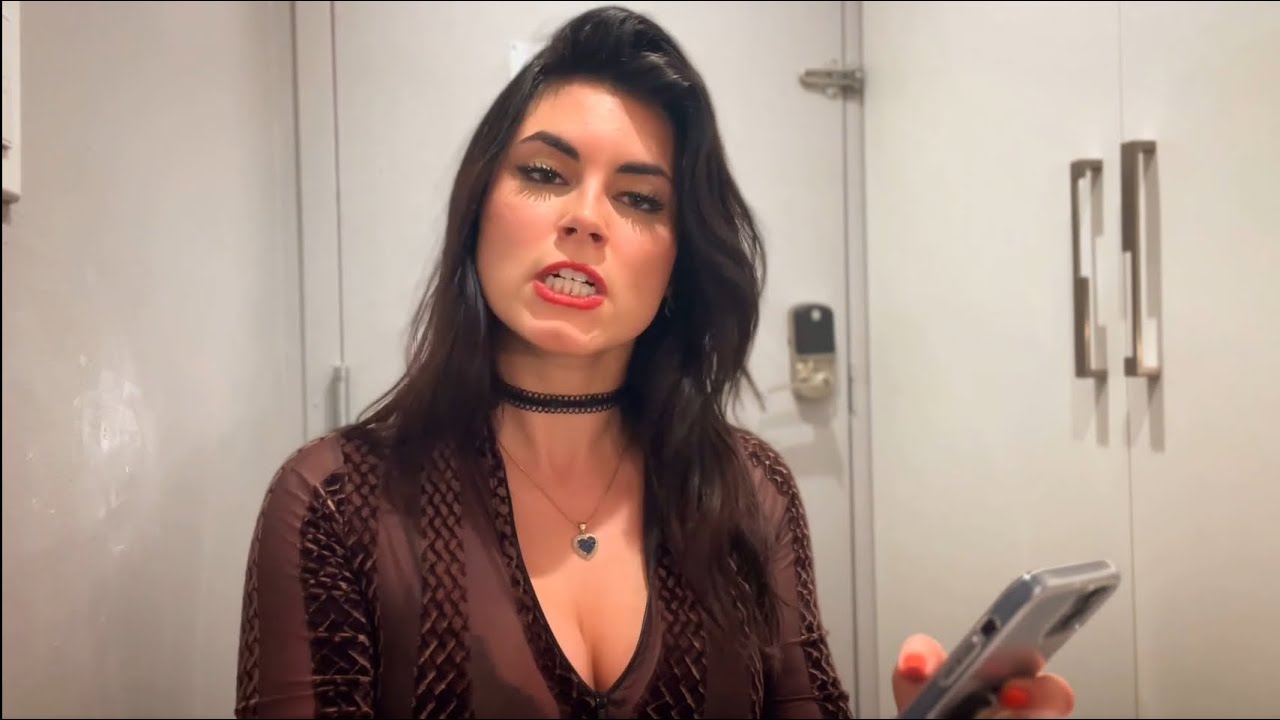 АСМР | Чрезвычайно токсичная кубинская девушка обедает с Ремихио 🔥🙄😤🤳🐩👠🔥