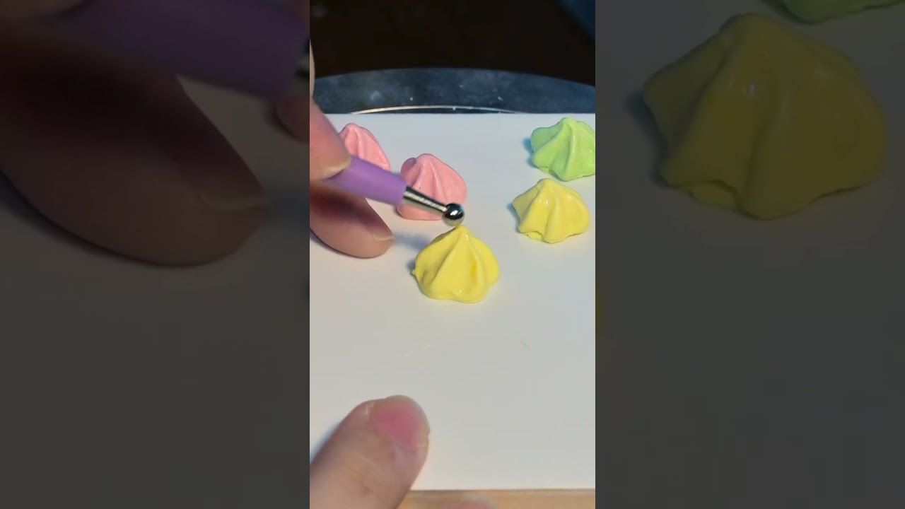 How to sculpt a Miniature Iced gem biscuit!  