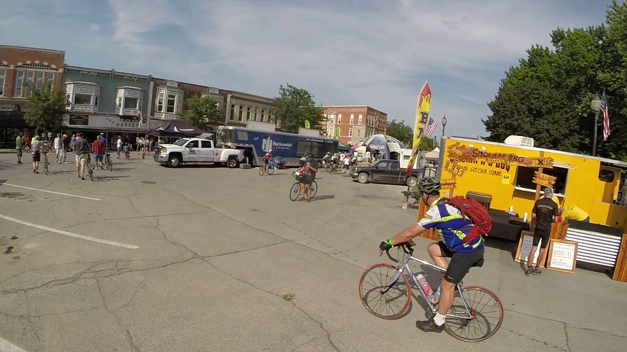 RAGBRAI Day 4:  Centerville town square