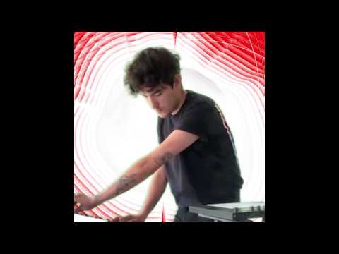 Mundo Obsoleto - Omen