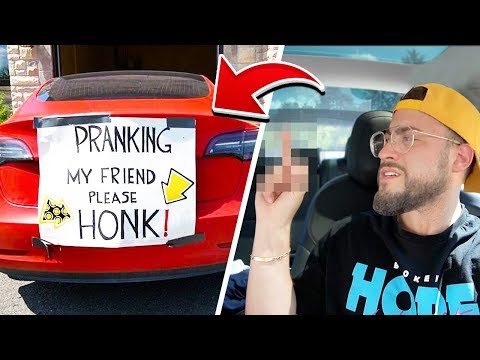 he's-never-been-this-angry-before!!-(car-honk-prank)