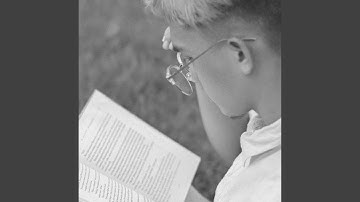 Pulsating Jazz Saxophone - Vibe for Thrilling Books