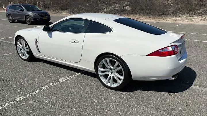 Cold Start up and Pan of a 2007 Jaguar XKR