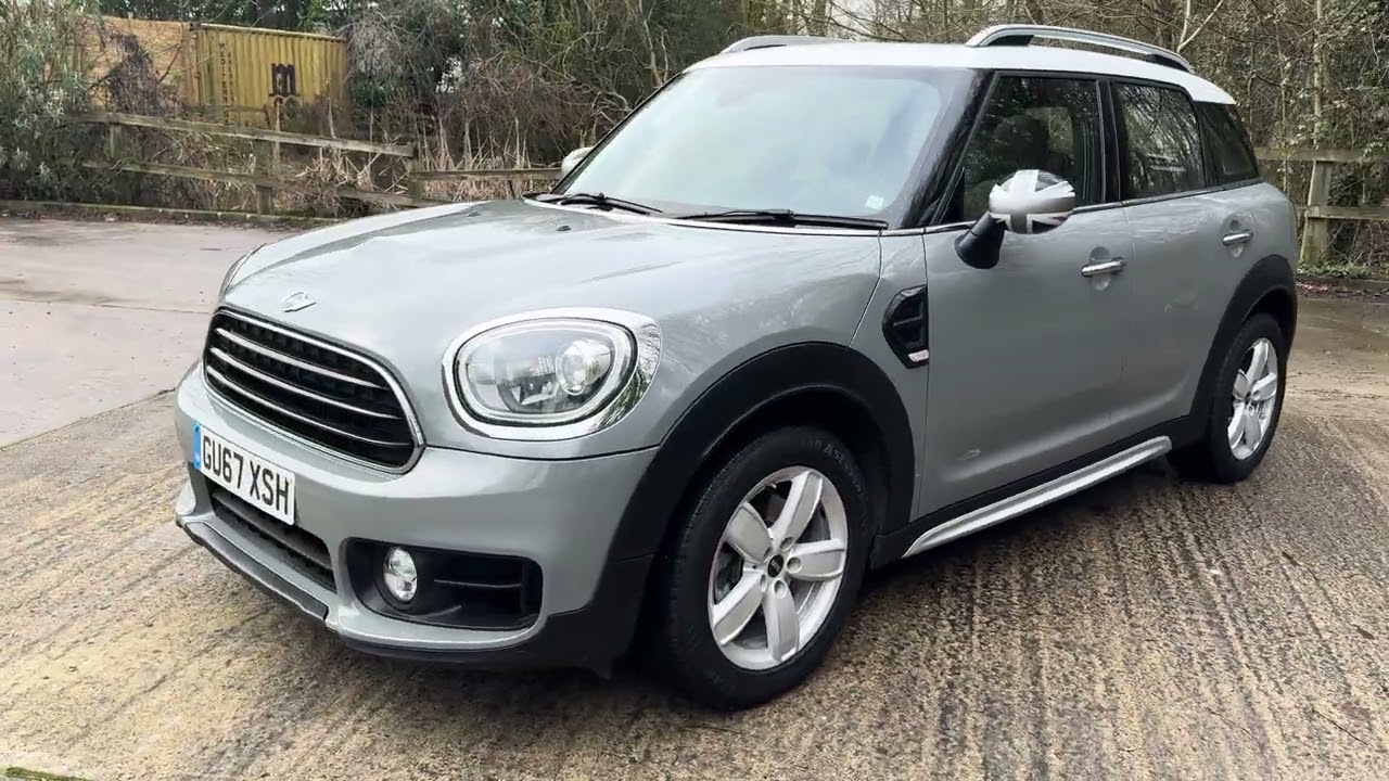 2017 (67) Mini Countryman Cooper in Moonwalk Grey metallic. 