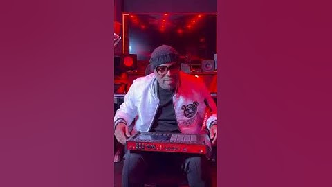 Legendary super-producer Teddy Riley unboxes his new MPC Live III! ⭐️