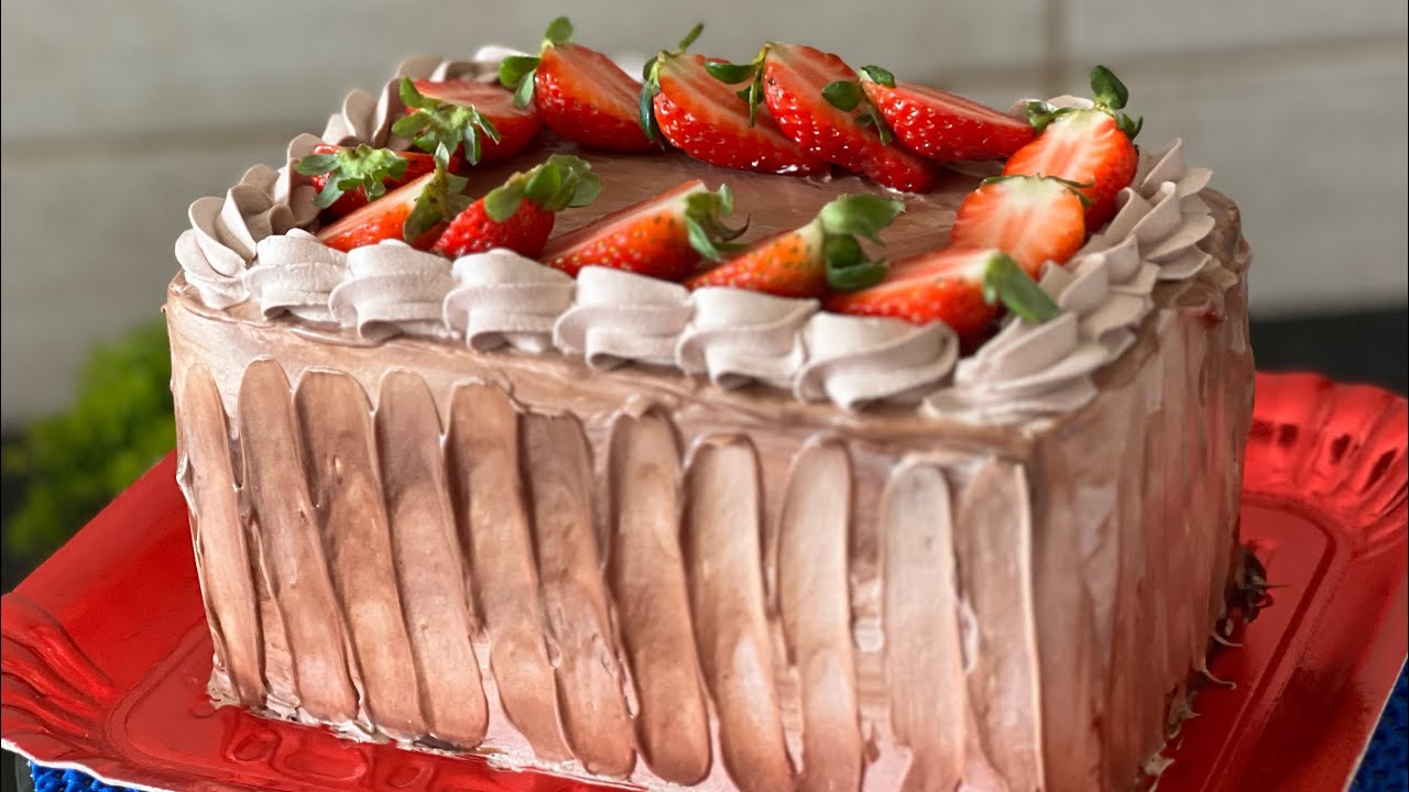 O SEGREDO PARA O BOLO BOMBOM DE MORANGO PERFEITO 