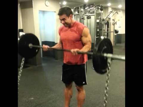 video:Barbell curls with chains!