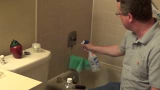 Cleaning with Vinegar - Vinegar Shower Cleaner