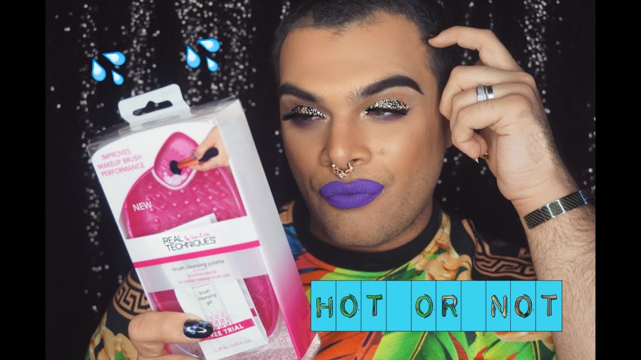 Real Techniques Brush Cleansing Palette | CarmiMua