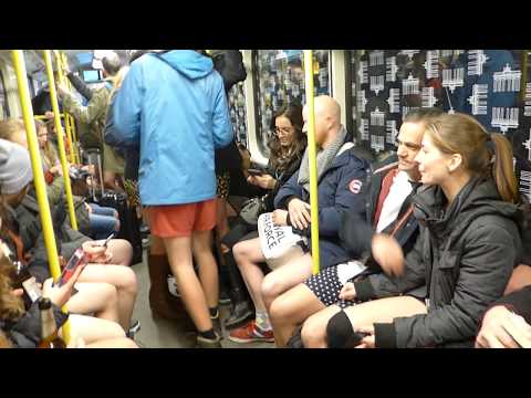 Video: Die 11. Jährliche No Pants U-Bahnfahrt [PICS] - Matador Network