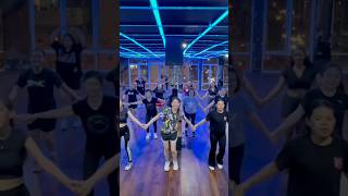 💃 I WANNA DANCE WITH SOMEBODY #trending #dance #senam #zumba #cardio #fitness #zumbagely