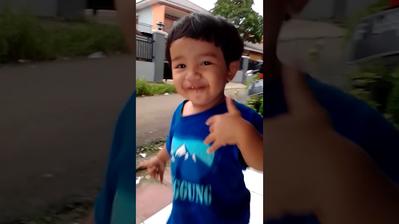 ANAK KECIL BELAJAR JALAN LUCU BANGET - YouTube