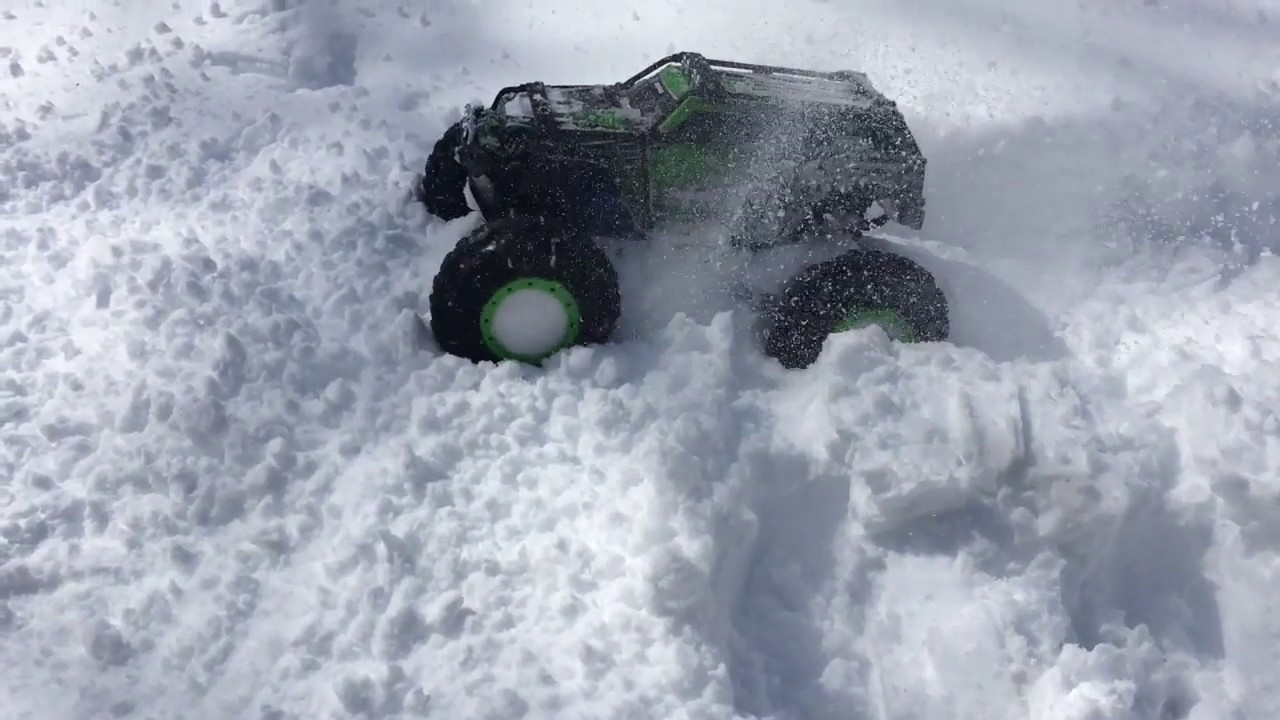 Traxxas Summit Snow Day! - YouTube