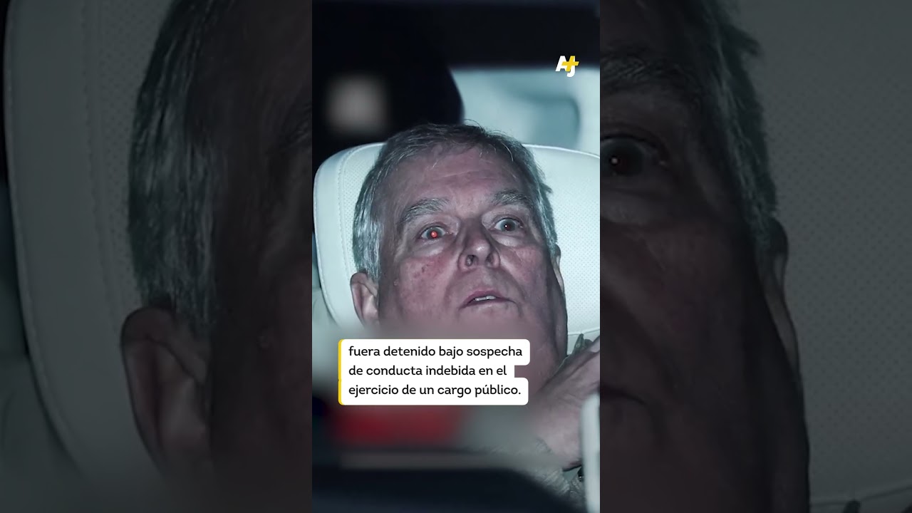 صورة لاعتقال الأمير أندرو السابق منشورة في متحف اللوفر #shorts
