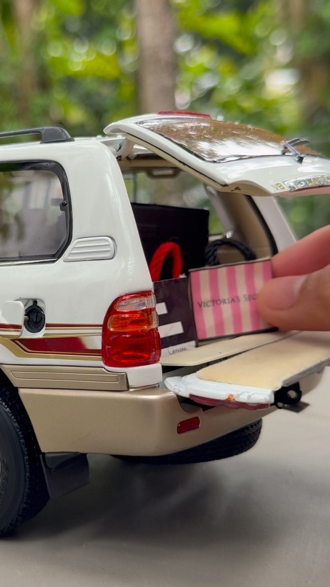 Almost Real 1/18 Toyota Land Cruiser Car Model #diecastcars