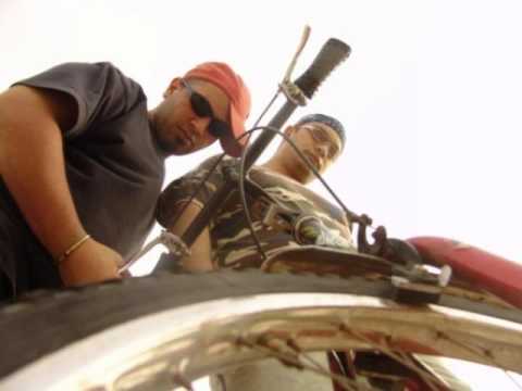       واى كرو الفن الحديث