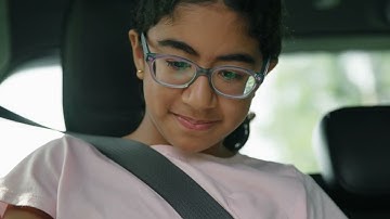 ThinkFun Rush Hour World Tour Magentic Travel Puzzle Trailer