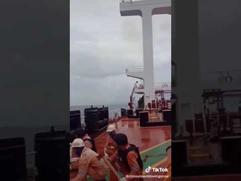 Video: Somālijas pirāti: kuģu nolaupīšana