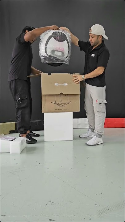 Unboxing the Inmotion E20 Electric Unicycle, or shall we call it Twin