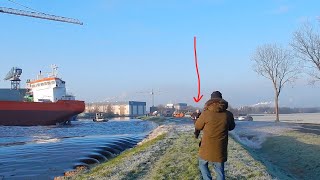 🌊BOZE GROTE GOLF JAAGT OP CAMERAMAN TIJDENS DE TEWATERLATING VAN &#39;FLORVIK&#39;!* - #2365NL