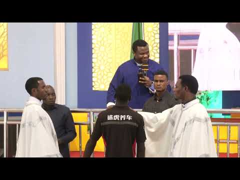 MUME WA JINI ANASWA KANISANI BAADA YA UNABII