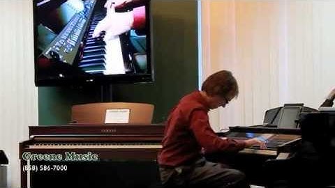 Craig Knudsen Demos "Stranger On the Shore" on Yamaha Clavinova