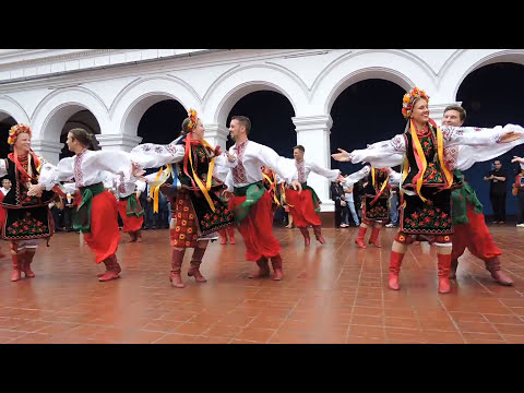 Video: Bailes folclóricos ucranianos. Hopak - danza folclórica ucraniana