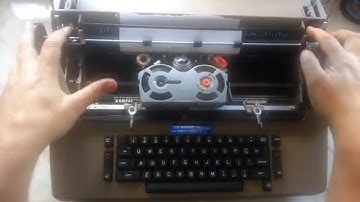 A Fast IBM Selectric 2 II Case removal, Taking covers off quickly