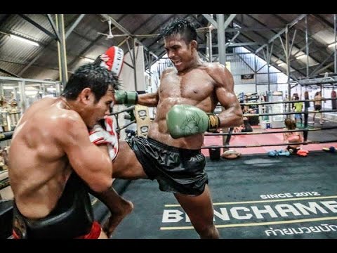 Muay Thai Motivation - Crazy training Buakaw