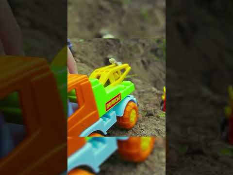 Мультик про машинки - Бетономешалка, Грузовичок и Кран играют в прятки. МанкиМульт