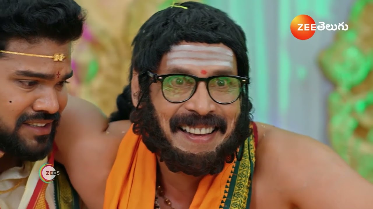 Jagadhatri Telugu | పూజారిగా వచ్చింది మీనన్ అని తెలుసుకున్న జేడీ?