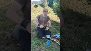 картинка: Пройшовся трохи в гори ,полюбуватися природою ,навколишнім пейзажом ,випити трохи кавички )))