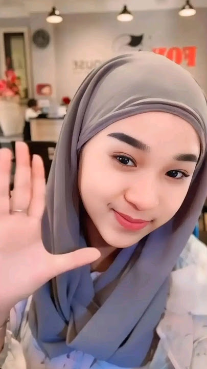 Without a bun and kebaya, Niken looks innocent #nikensalindri #nikensalindry #youtubeshort