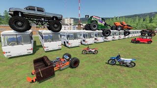 Stuntman jumps Monster Truck over lake and buses | Farming Simulator 22 screenshot 4