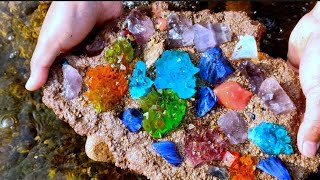 So lucky! In the ancient river, I dug out a variety of gemstone aggregates