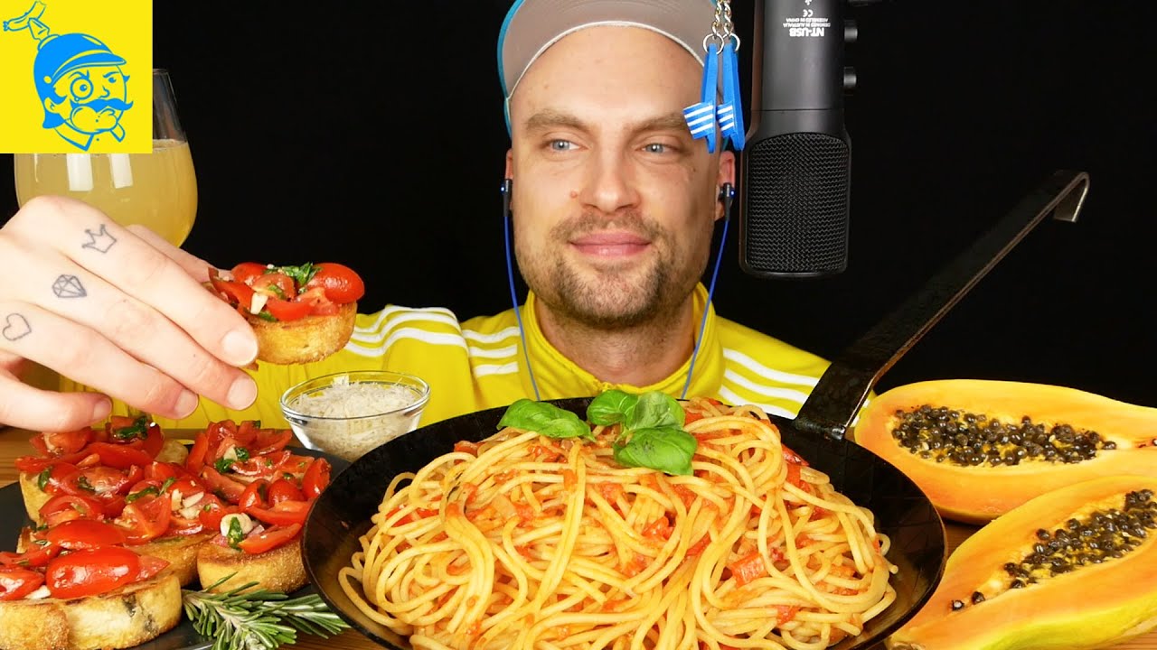Мукбанг Итальянская паста (тихий голос) 💛💙 (Русские субтитры) - GFASMR