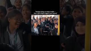 Hindu college girls shout Hindu religious slogan to harass a Muslim sister in the college bus