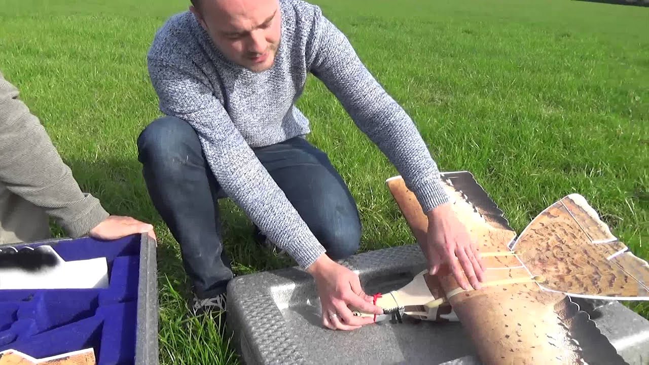 Videomanual 2: Assembling the Robara (English)