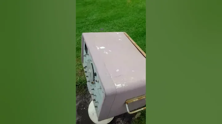 Old oscilliscope ! Hewlett Packard , Palo Alto , USA !