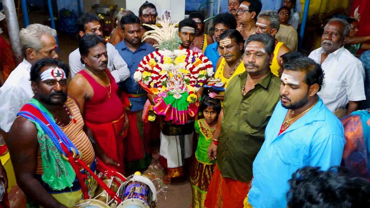 பெரிய அங்காளம்மன் பூசாரி வீட்டுக்கு செல்லும் காட்சி மாசி மஹா சிவராத்திரி மயானக்கொள்ளை திருவிழா 2024