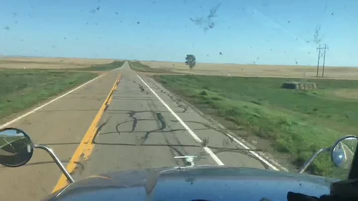 CDL Trucking Tip To Keep Your Truck And Trailer In The Center Of Your Lane (MUST WATCH!)