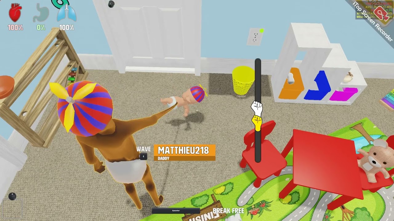 малыш в желтом  непослушный