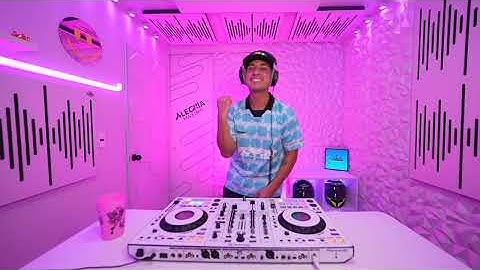 Thumbnail of MIX KAROL G: Latina Foreva, Si Antes Te Hubiera Conocido, S91