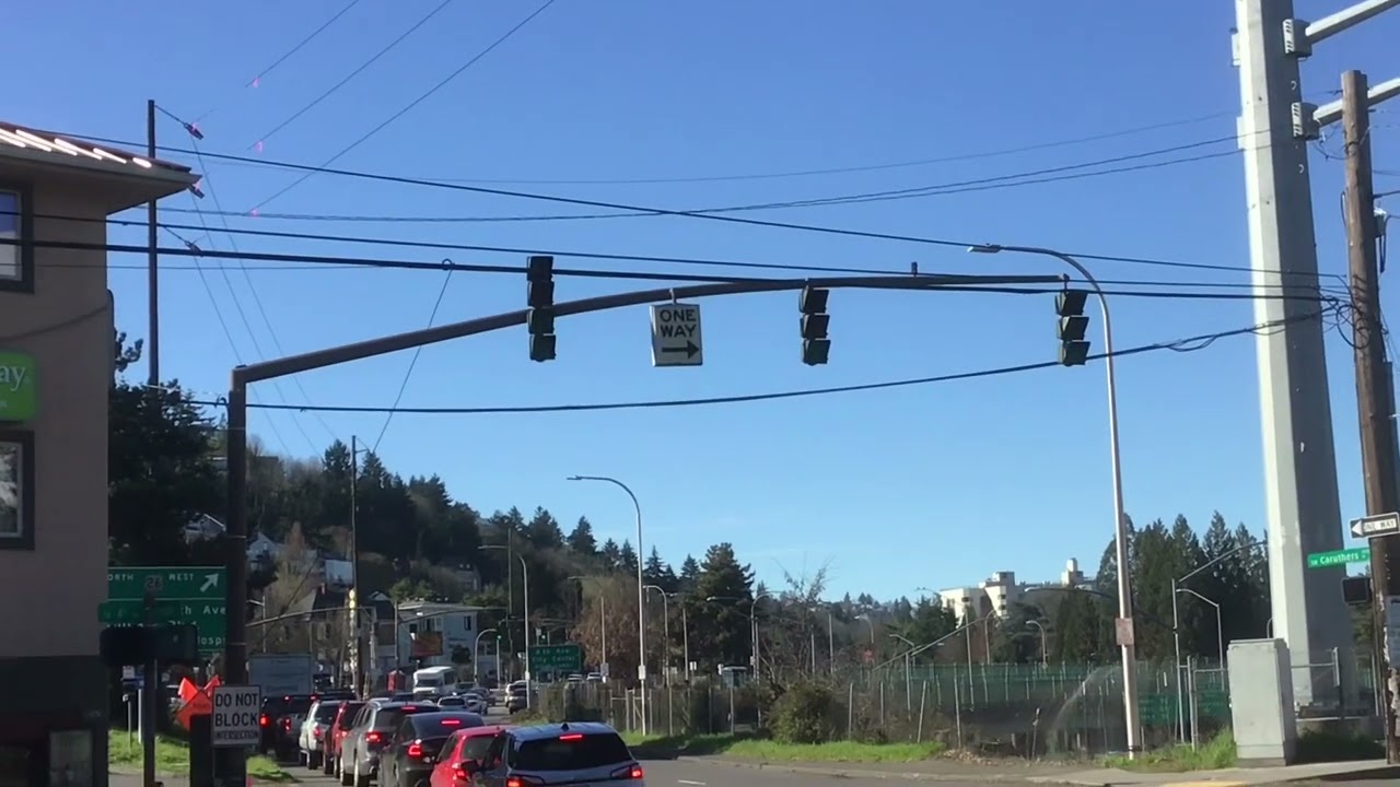 Programmed 3M LED Traffic Signal with 4 Lens of Green Arrows Straight & Diagonal (NOW GONE) 🚦