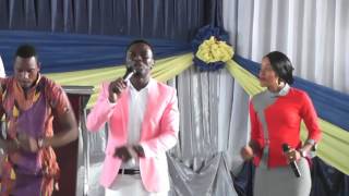 nikupe nini bwana live ikiimbwa na masanja kwenye ibada MITO YA BARAKA
