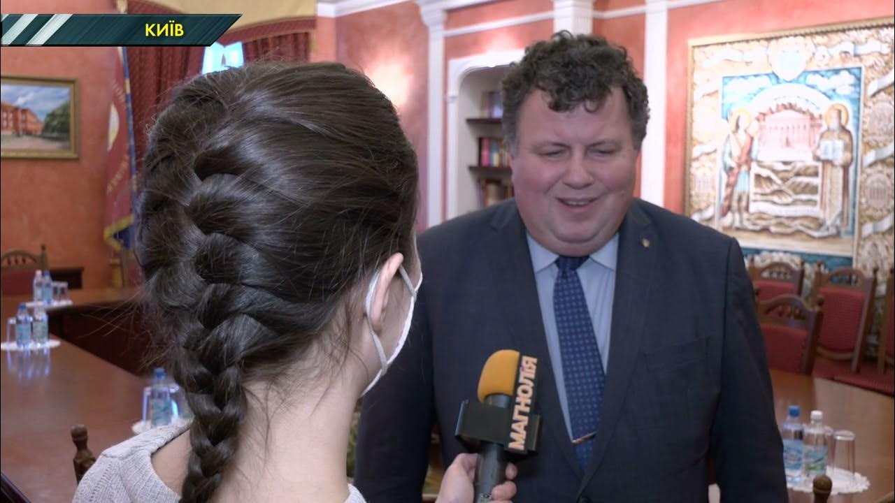 Садовничий со студентами. Невыносимая невеста или лучшая студентка ректора ольга обская. Ученица ректора. Ольга хомушку ректор тувгу. Мнланоцииатныц невуз.