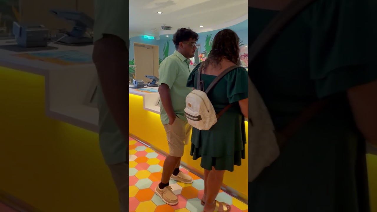 Milkshake Bar on Deck 16 in Thrill Island is amazing #travelvlog #royalcaribbean #iconoftheseas