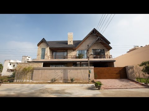 Video: Anda Pernah Mendengar Fusion Food - Tehama 1 House Is Fusion Architecture